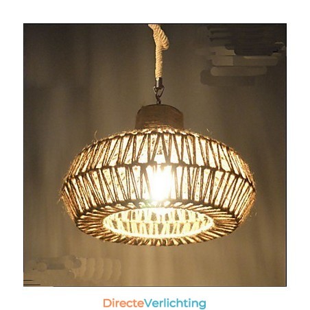 Vintage handgemaakte kunstwerken creatieve kroonluchterlamp. Vintage handgemaakte kunstwerken creatieve kroonluchterlamp.