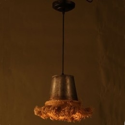 Maak de oude kroonluchter touw creatief