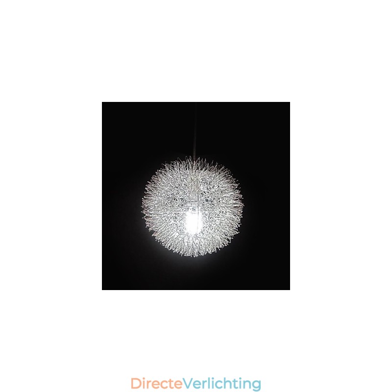 Moderne, eigentijdse metalen hanglamp met bolvorm
