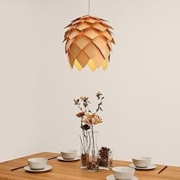 Moderne, eigentijdse, traditionele, klassieke lantaarn, metalen hanglamp