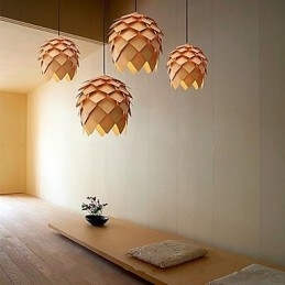 Moderne, eigentijdse, traditionele, klassieke lantaarn, metalen hanglamp