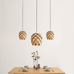 Moderne, eigentijdse, traditionele, klassieke lantaarn, metalen hanglamp