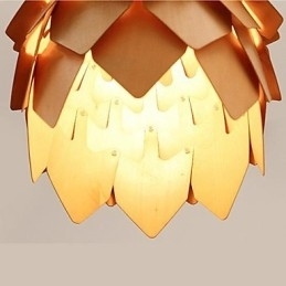 Moderne, eigentijdse, traditionele, klassieke lantaarn, metalen hanglamp