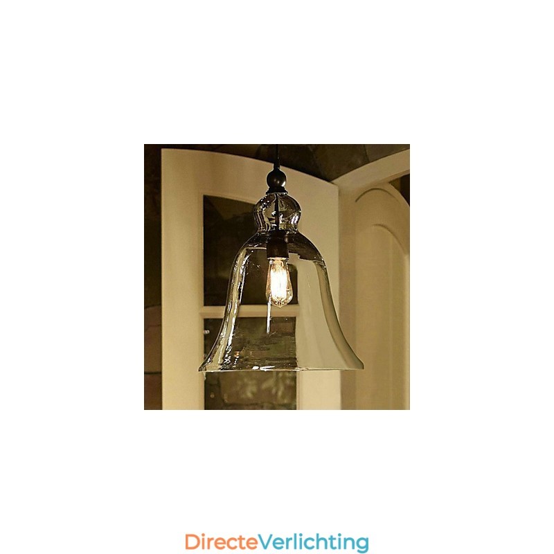 Hanglamp van glas in landelijke ministijl