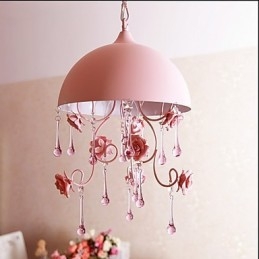 Een kleine roze rozentuin kroonluchterlamp Iron Princess