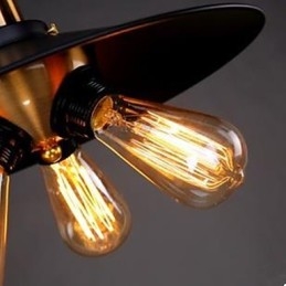 Koperen kop driehoek hanglamp