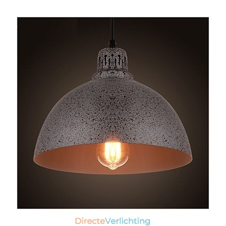 Vintage metalen stippen hanglamp met één lichtbron Vintage metalen stippen hanglamp met één lichtbron