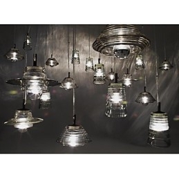 Moderne, eigentijdse glazen hanglamp