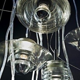 Moderne, eigentijdse glazen hanglamp