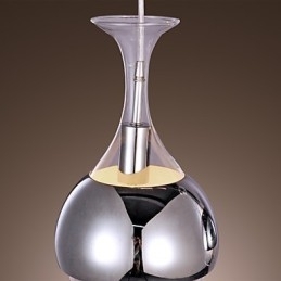 Moderne creatieve hanglamp met 3 lampen in de vorm van een kelk