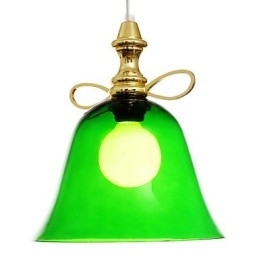 Moderne, eigentijdse metalen hanglamp in komvorm in mini-stijl