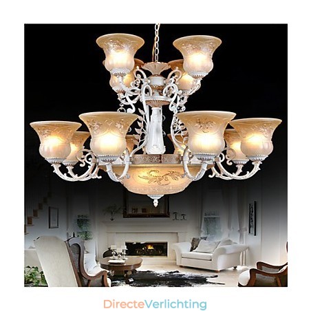 Witte kroonluchter met vijftien lampen, patroon, glazen kap, handverguld, Europees retro klassiek Witte kroonluchter met vijftien lampen, patroon, glazen kap, handverguld, Europees retro klassiek