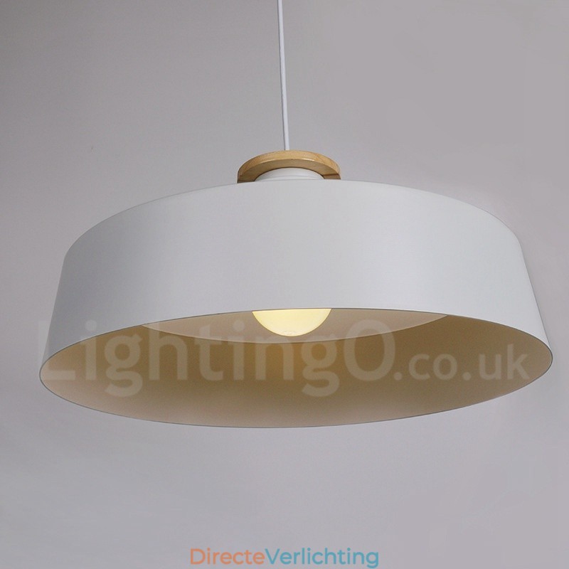 Moderne, eigentijdse metalen hanglamp