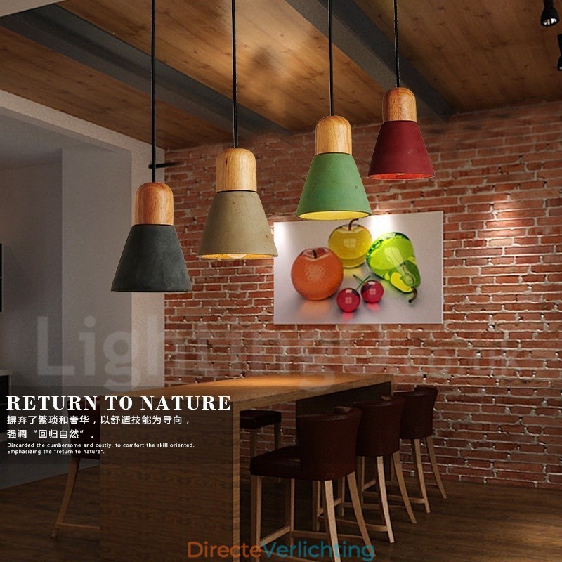 Moderne, eigentijdse houten, veelkleurige betonnen hanglamp