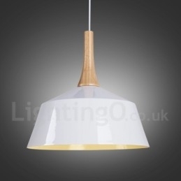 Moderne, eigentijdse hanglamp van hout en metaal
