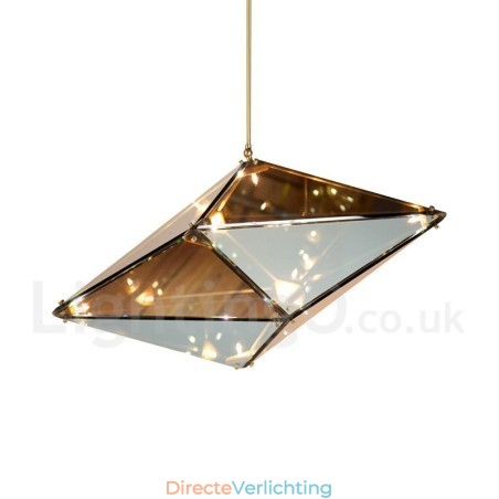 Moderne, eigentijdse hanglamp met glazen kap Moderne, eigentijdse hanglamp met glazen kap