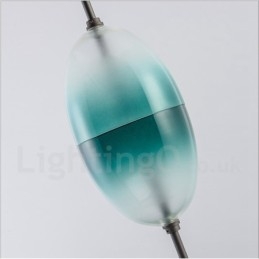Moderne, eigentijdse hanglamp met glazen kap in kleurverloop