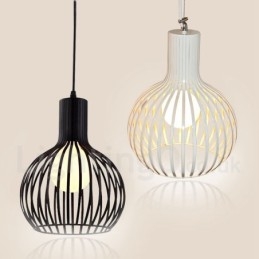 Moderne, eigentijdse metalen hanglamp met 1 lichtbol