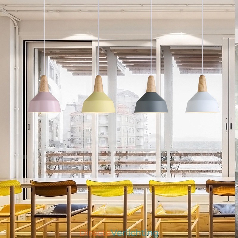 Moderne eigentijdse houten metalen multi-kleuren hanglamp