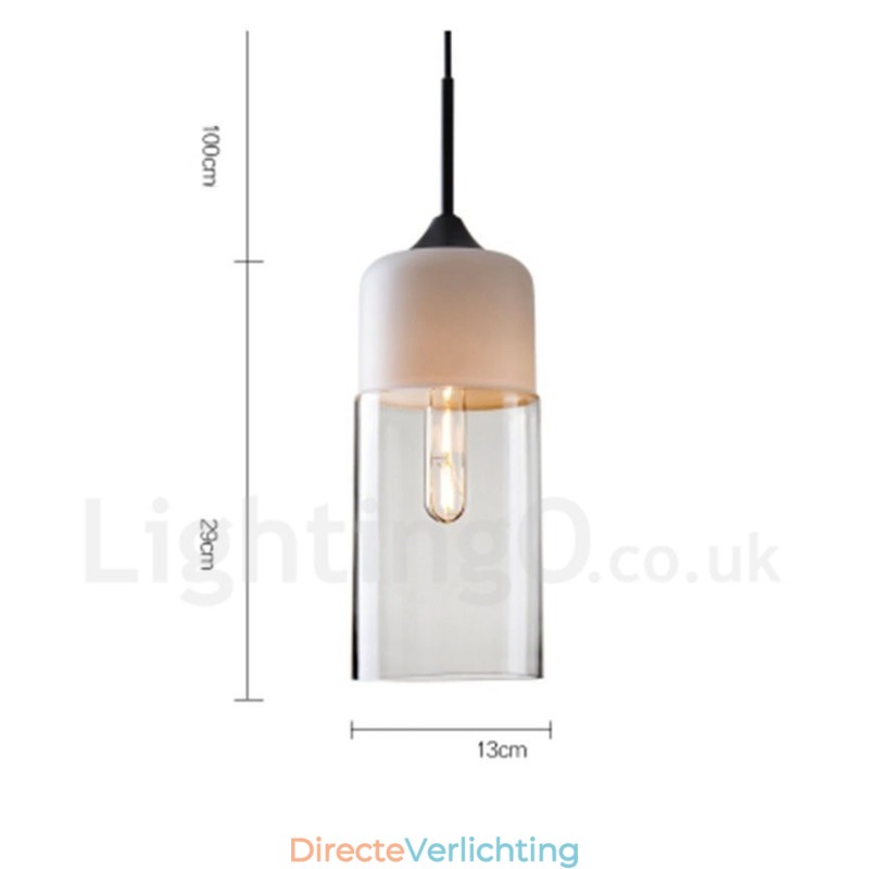 Moderne, eigentijdse hanglamp met glazen kap