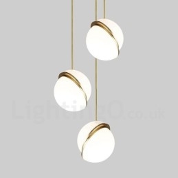 Moderne eigentijdse koperen hanglamp met glazen kaplamp