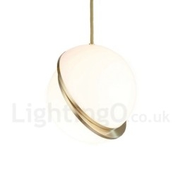 Moderne eigentijdse koperen hanglamp met glazen kaplamp