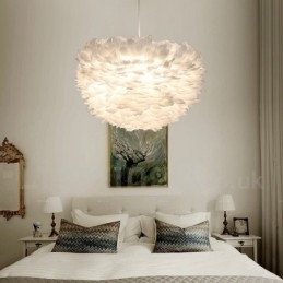 Hanglamp met witte veren
