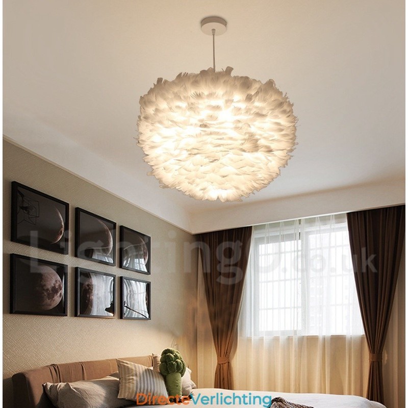 Hanglamp met witte veren