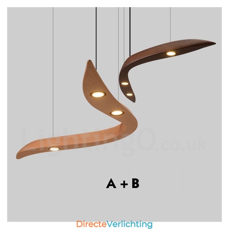 Moderne, eigentijdse houten hanglamp met 3 lampen