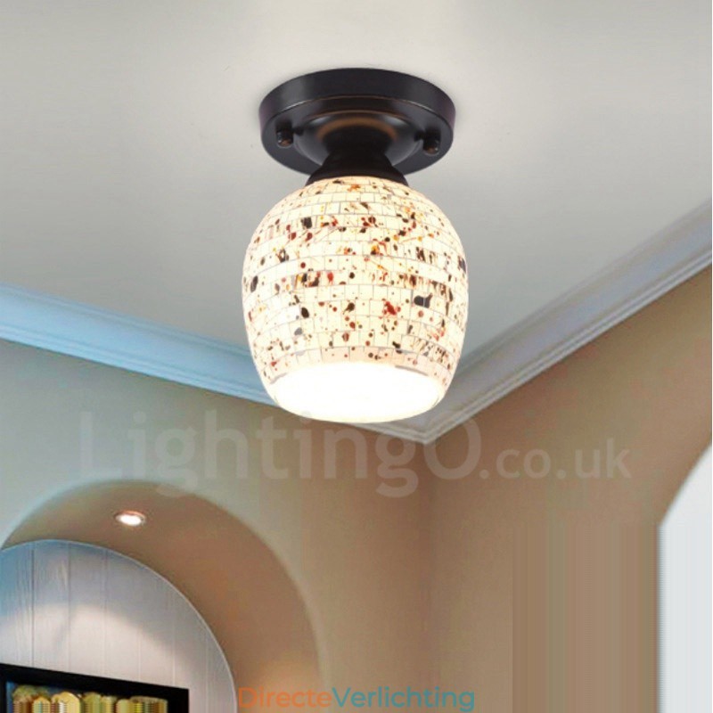 Geïntegreerde plafondlamp in mediterrane stijl