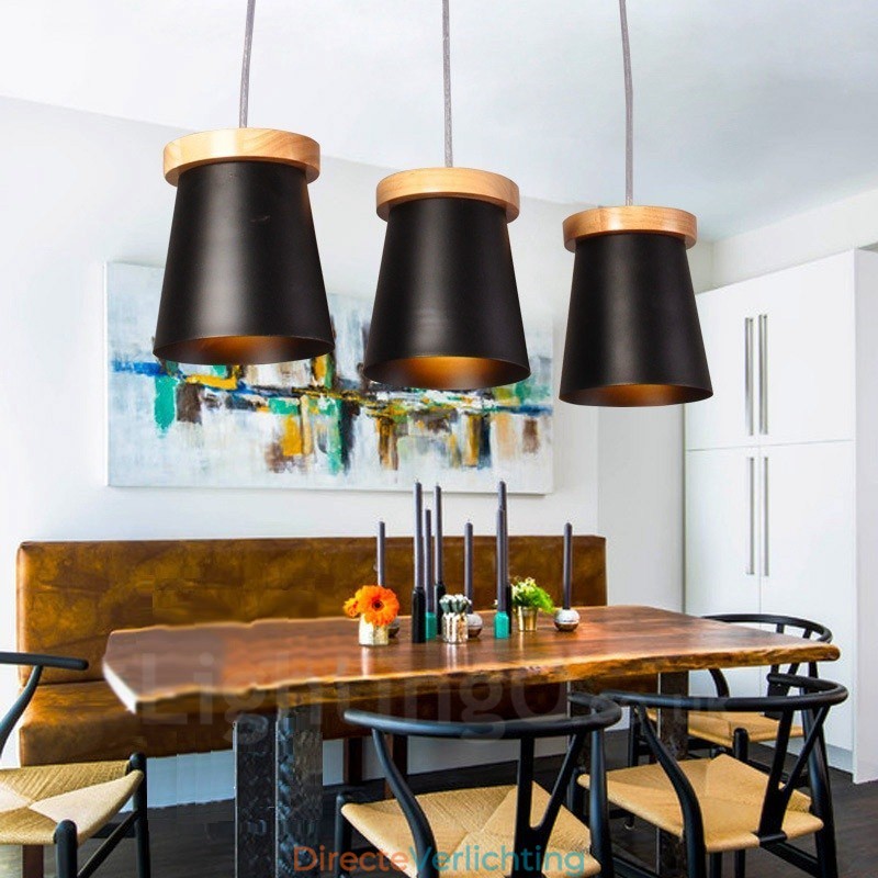 3 Lichte houten moderne eigentijdse hanglamp in Scandinavische stijl met ijzeren kap