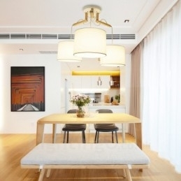 3-lichts moderne hanglamp van hout met stoffen kap