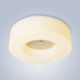 Moderne, eigentijdse plafondlampen in Scandinavische stijl met acryl kap