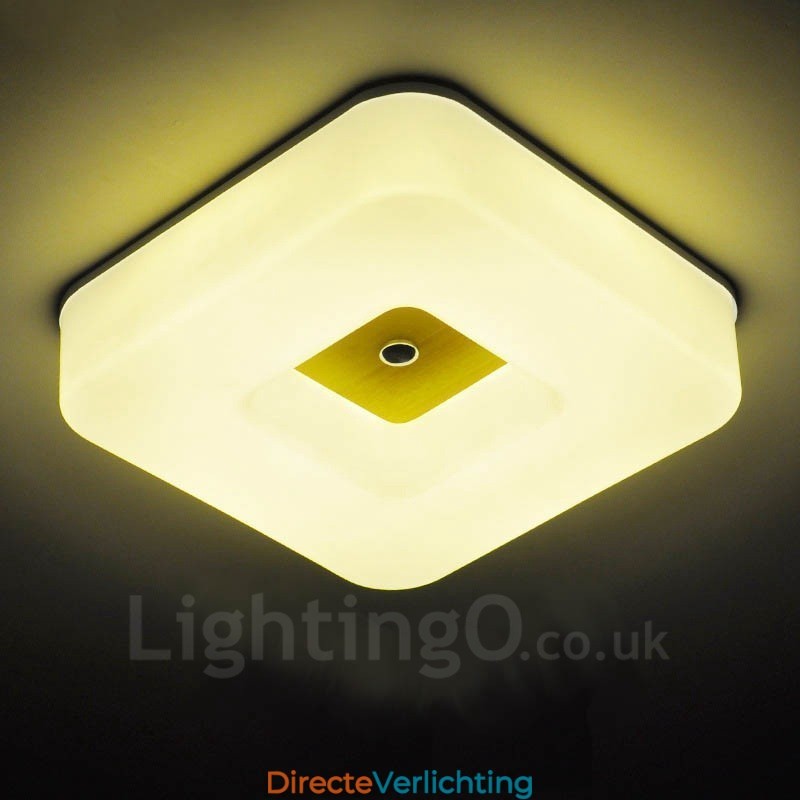 Moderne, eigentijdse plafondlampen in Scandinavische stijl met acryl kap