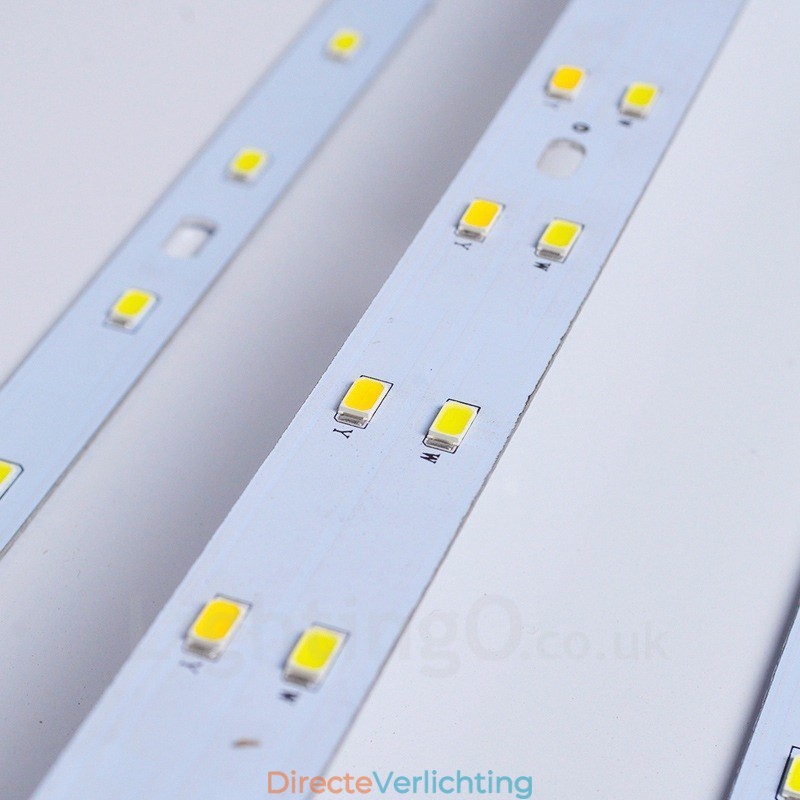 Moderne, eigentijdse plafondlampen met acryl kap
