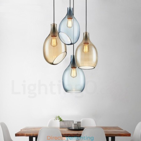 Moderne, eigentijdse hanglamp van glas met 1 lichtbron en glazen kap Moderne, eigentijdse hanglamp van glas met 1 lichtbron en glazen kap