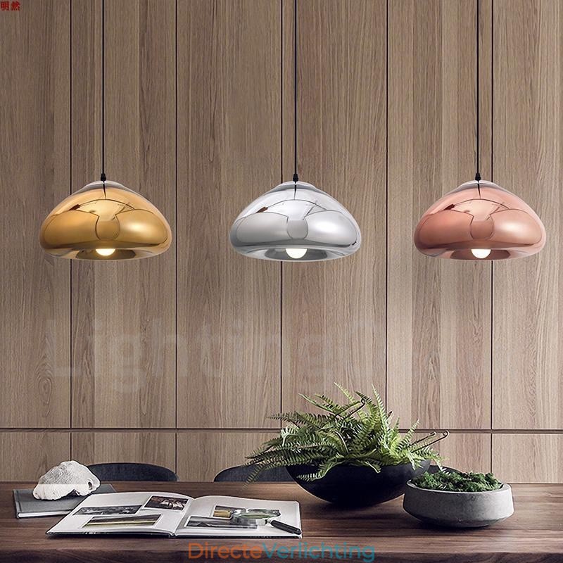 Moderne, eigentijdse hanglamp van glas met 1 lichtbron en glazen kap