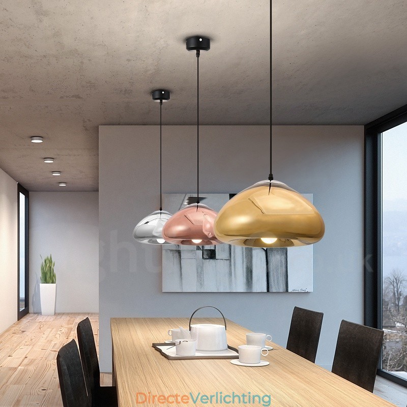 Moderne, eigentijdse hanglamp van glas met 1 lichtbron en glazen kap