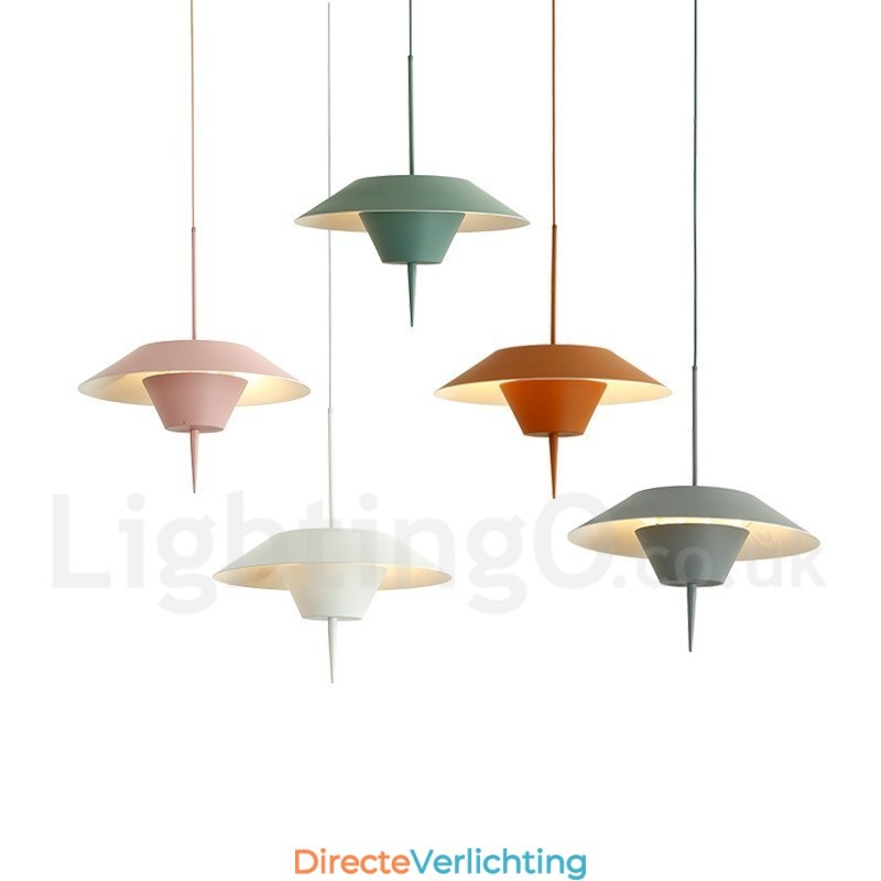 Moderne, eigentijdse hanglamp van staal