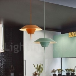 Moderne, eigentijdse hanglamp van staal