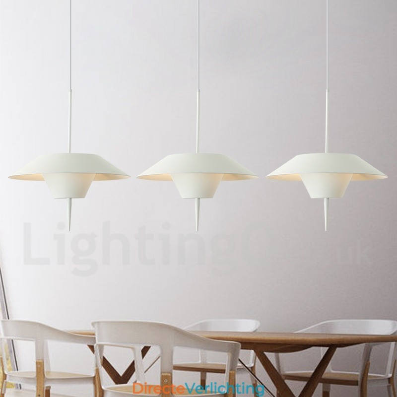 Moderne, eigentijdse hanglamp van staal