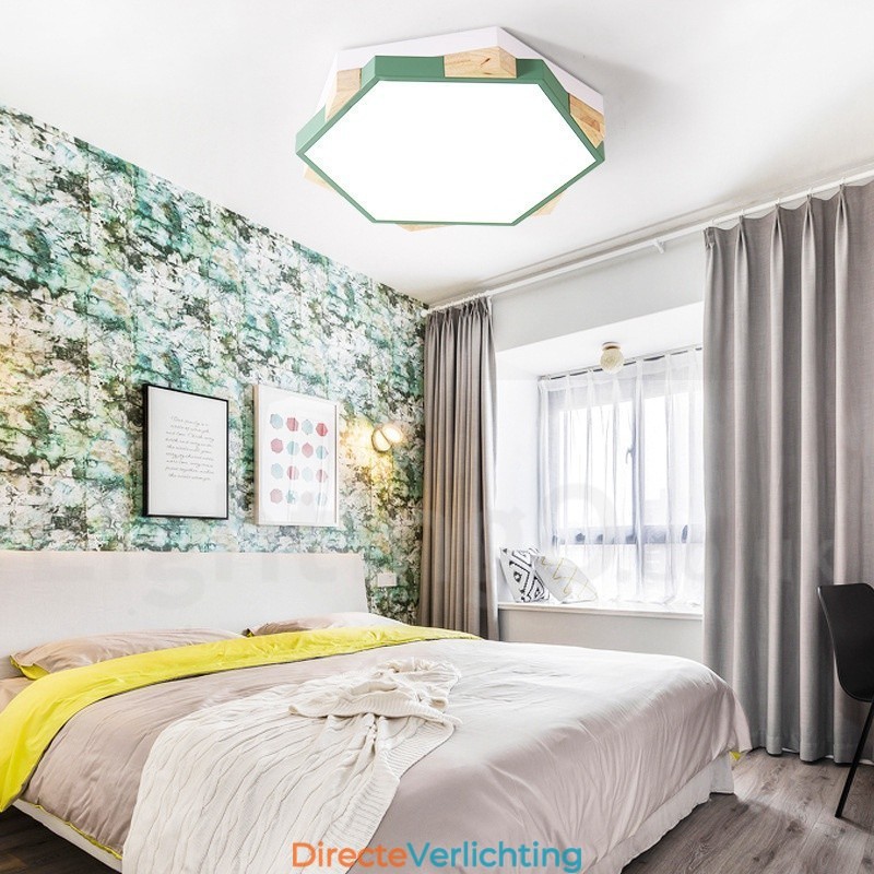Dimbare, meerkleurige zeshoekige plafondlamp van hout met acrylkap Plafondlamp in Scandinavische stijl
