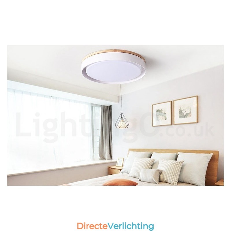 Dimbare, veelkleurige, ronde plafondlamp van hout met acrylkap Plafondlamp in Scandinavische stijl