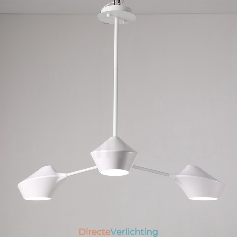 Moderne eigentijdse pijpkroonluchter met witte en zwarte acrylkappen