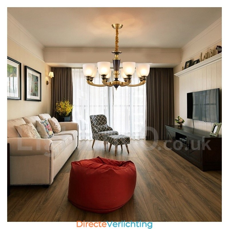 Luxe rustieke retro vintage kroonluchter van puur messing met hangende kaarsen en glazen kappen