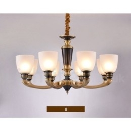 Luxe rustieke retro vintage kroonluchter van puur messing met hangende kaarsen en glazen kappen