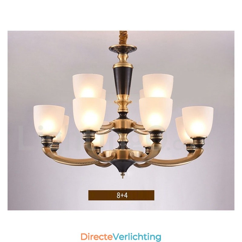 Luxe rustieke retro vintage kroonluchter van puur messing met hangende kaarsen en glazen kappen