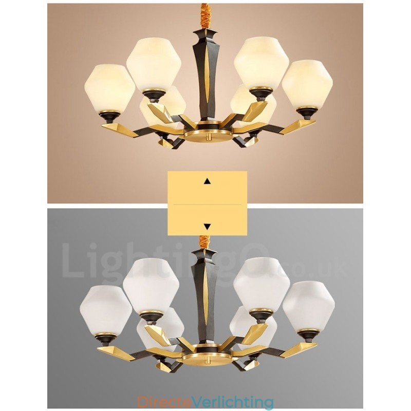 Luxe rustieke retro vintage kroonluchter van puur messing met hangende kaarsen en glazen kappen