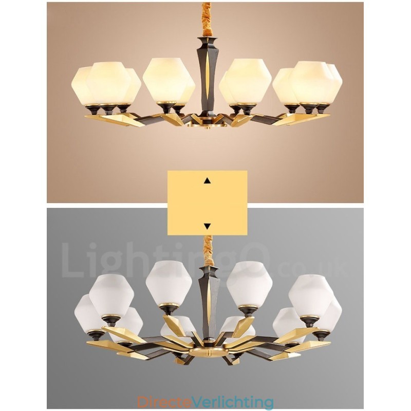 Luxe rustieke retro vintage kroonluchter van puur messing met hangende kaarsen en glazen kappen