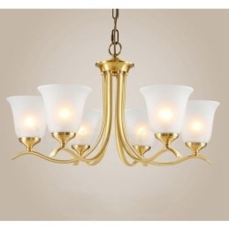 Luxe rustieke retro vintage kroonluchter van puur messing met hangende kaarsen en glazen kappen